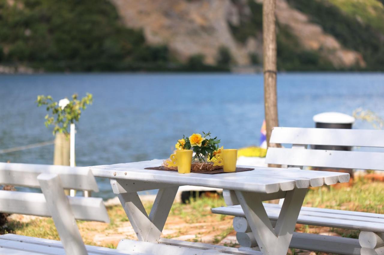 Apartman Barka Golubac Exteriör bild
