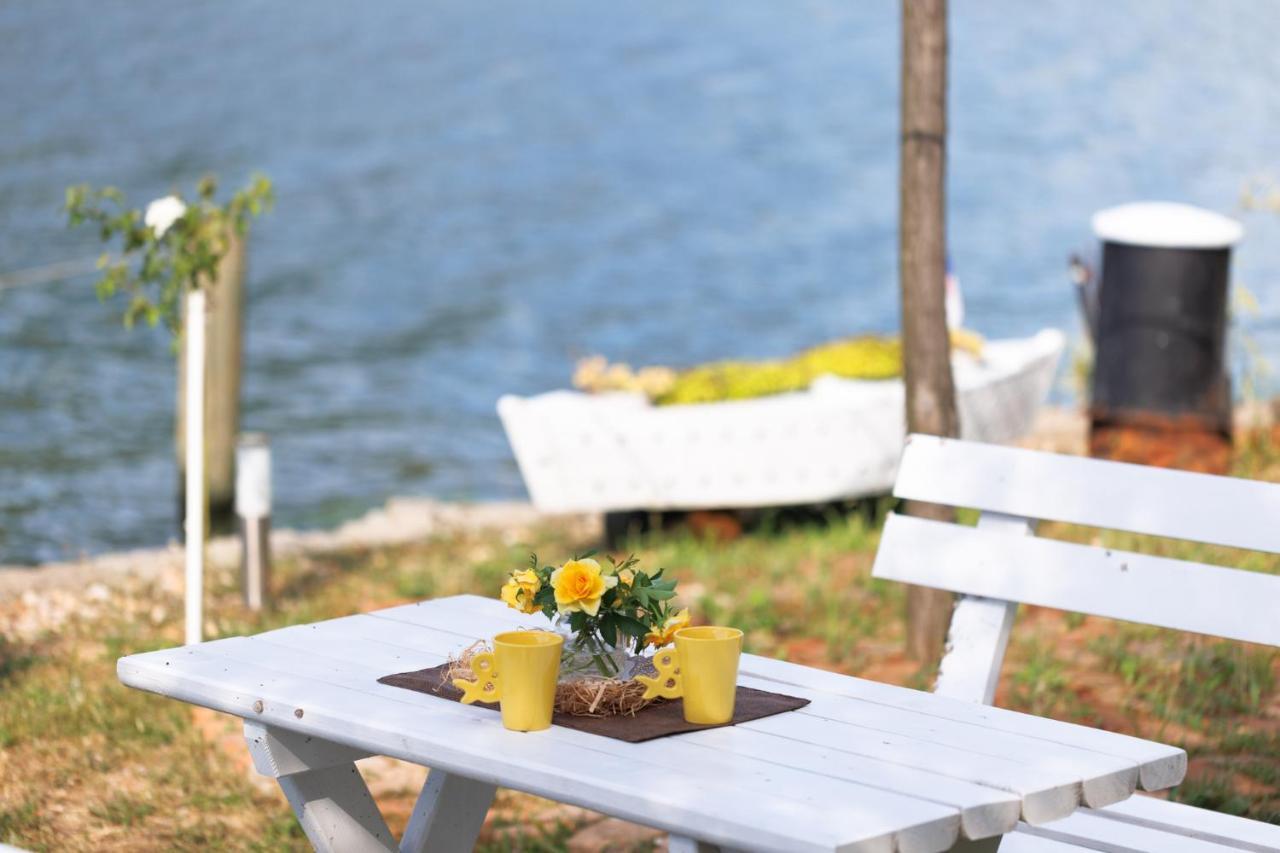 Apartman Barka Golubac Exteriör bild