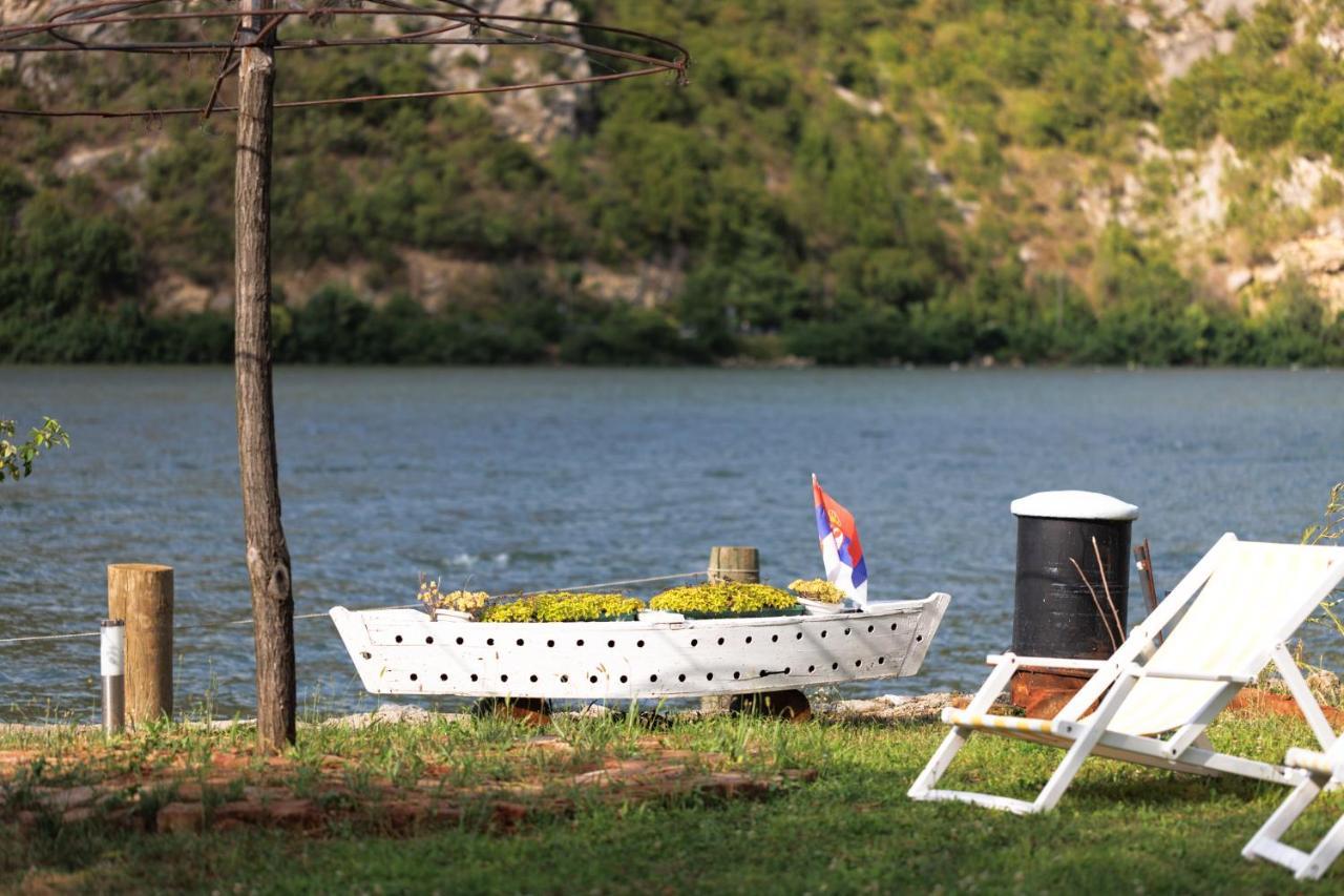 Apartman Barka Golubac Exteriör bild