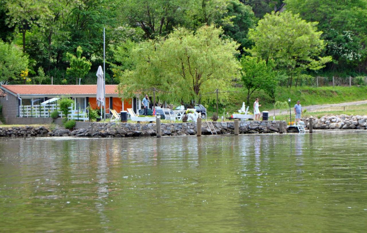 Apartman Barka Golubac Exteriör bild