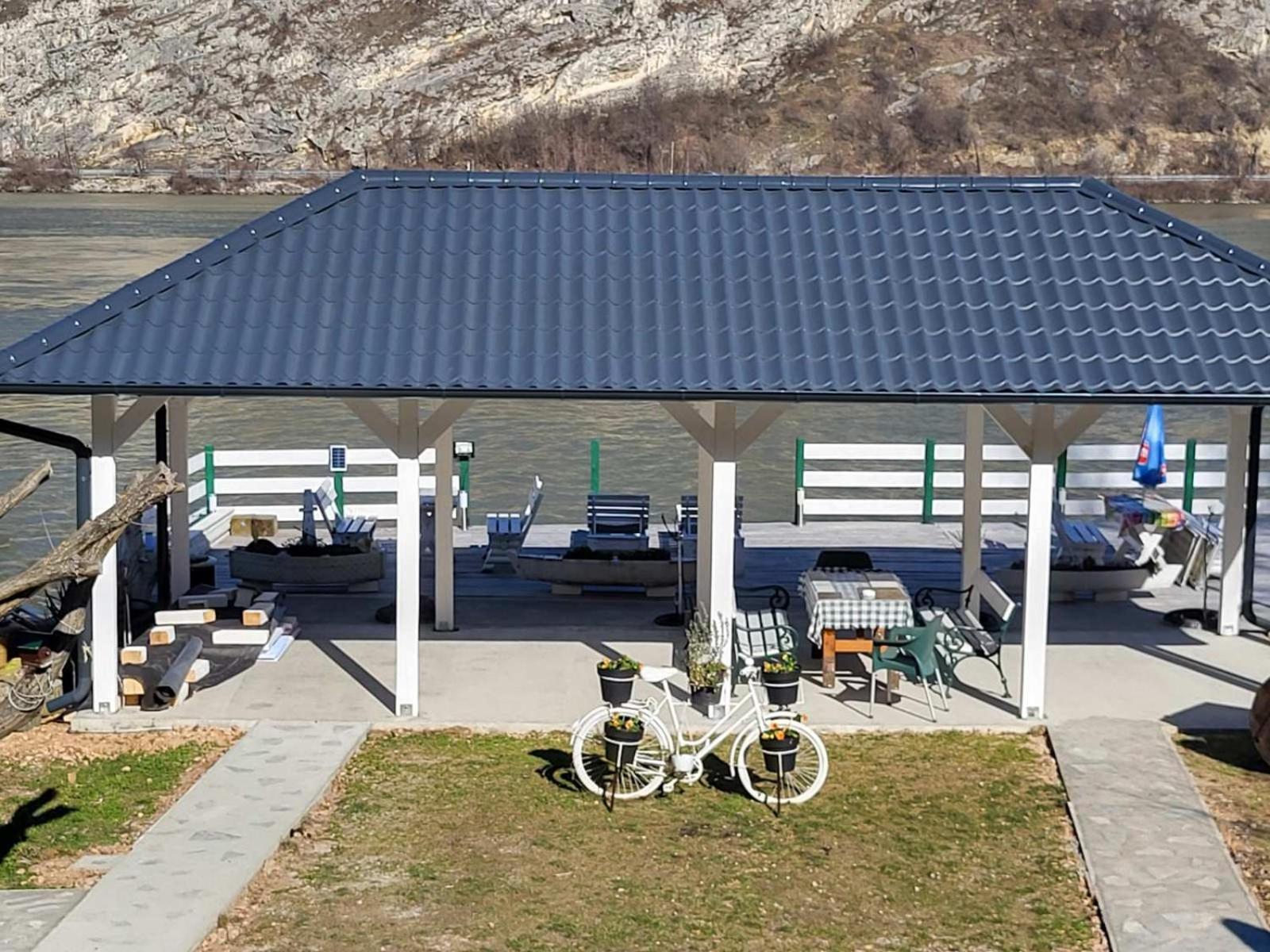 Apartman Barka Golubac Exteriör bild